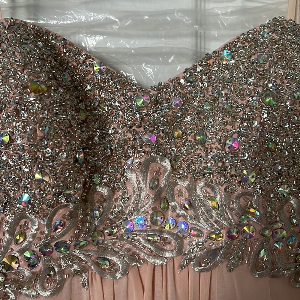 LONG PROM DRESS - Picture 4 of 6